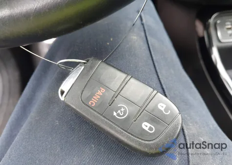 2018 Jeep Compass Altitude Fwd z USA, uszkodzony, nr VIN 3C4NJCBB5JT318333